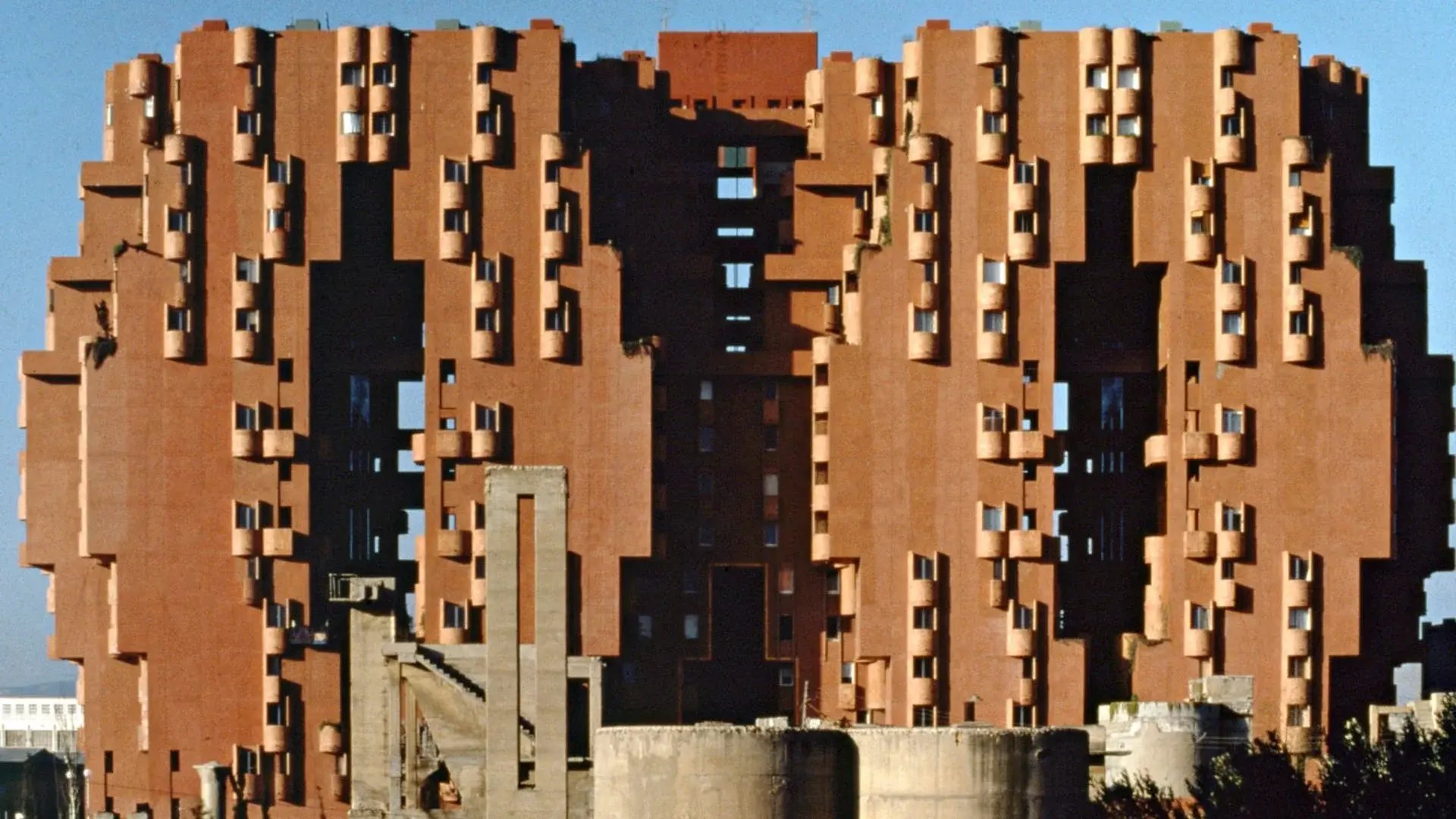 uSpot - Ricardo Bofill Levi - Obra